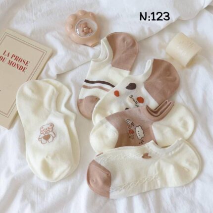 دسته 12 شراب - A set of 12 socks - in different shapes